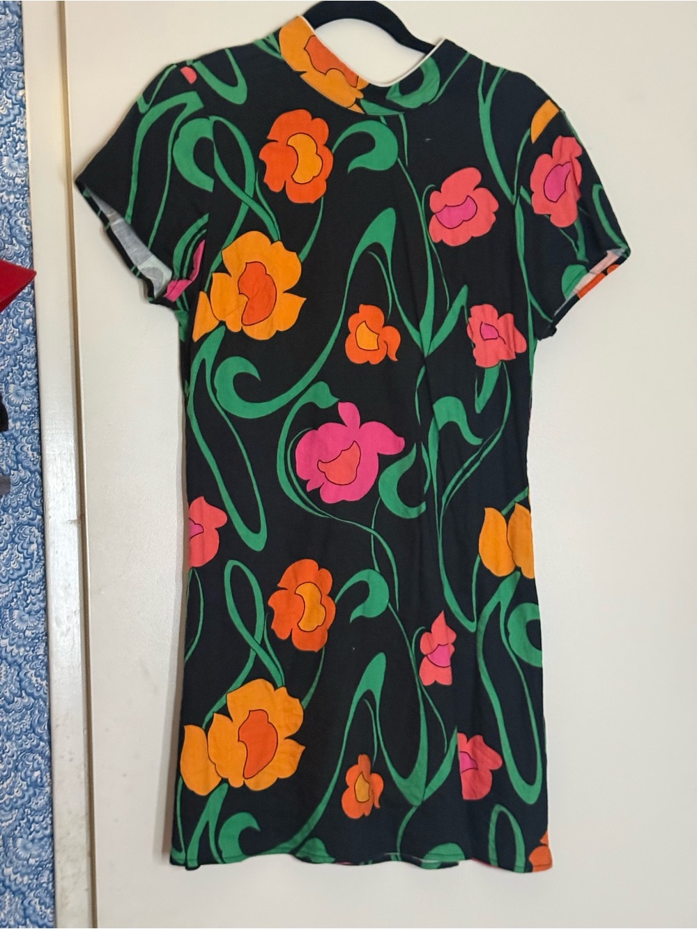 RIXO Black Short-Sleeve Dress with Pink & Orange Floral Print